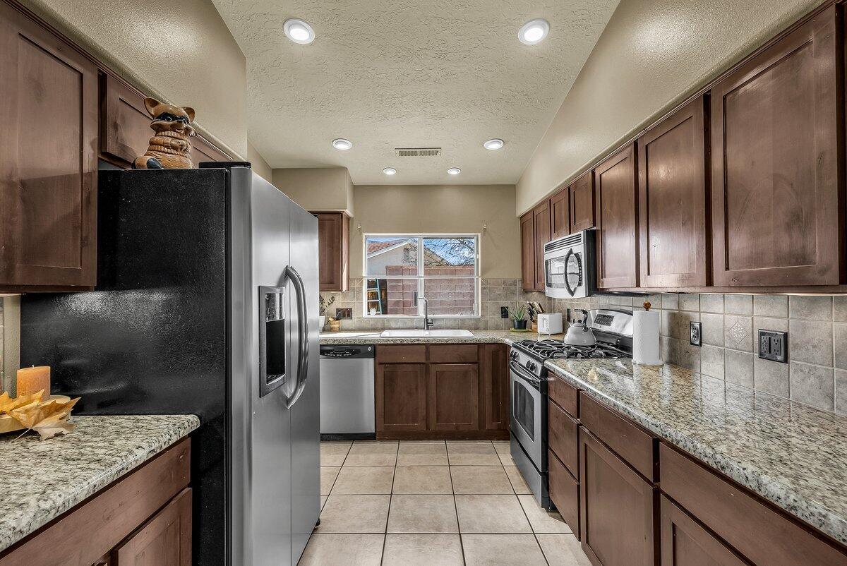 SUNRISE ESTATES - Residential