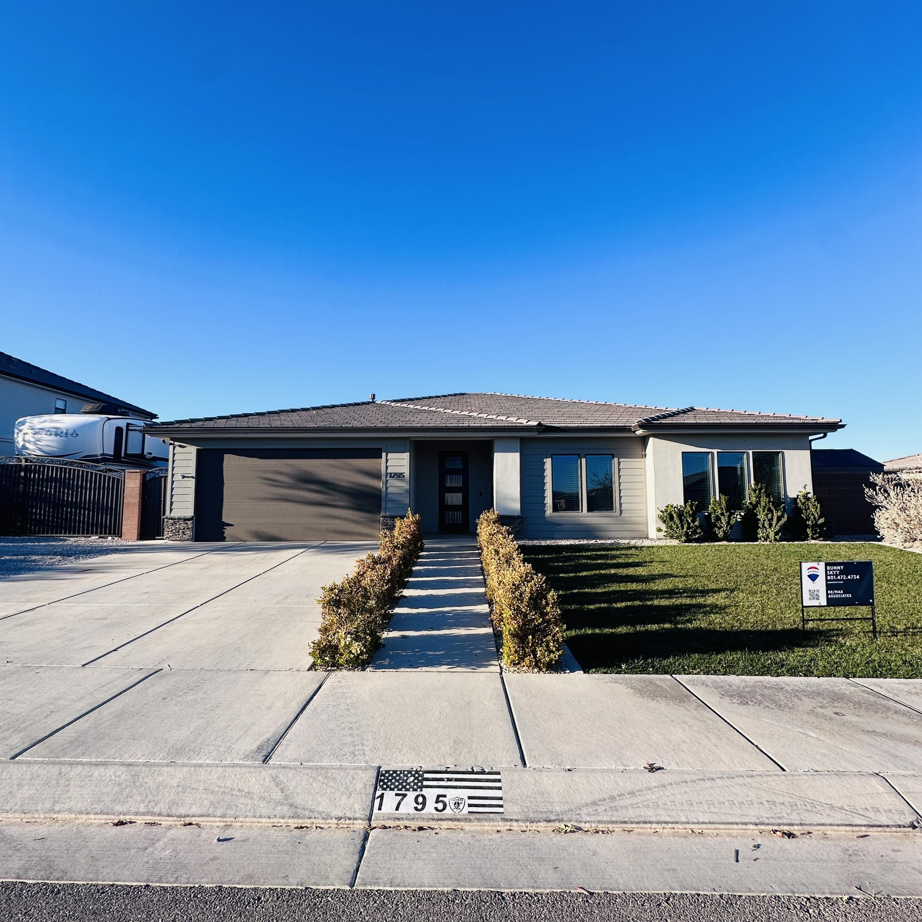 SAGE CANYON - Residential