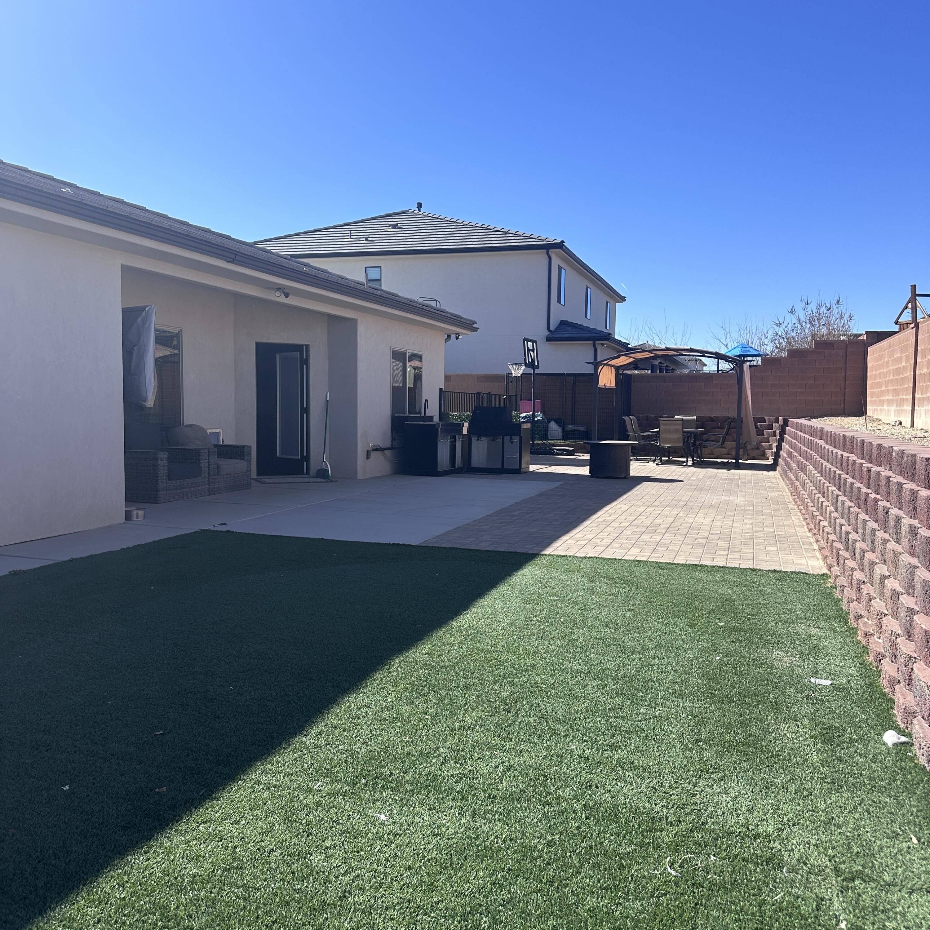 SAGE CANYON - Residential