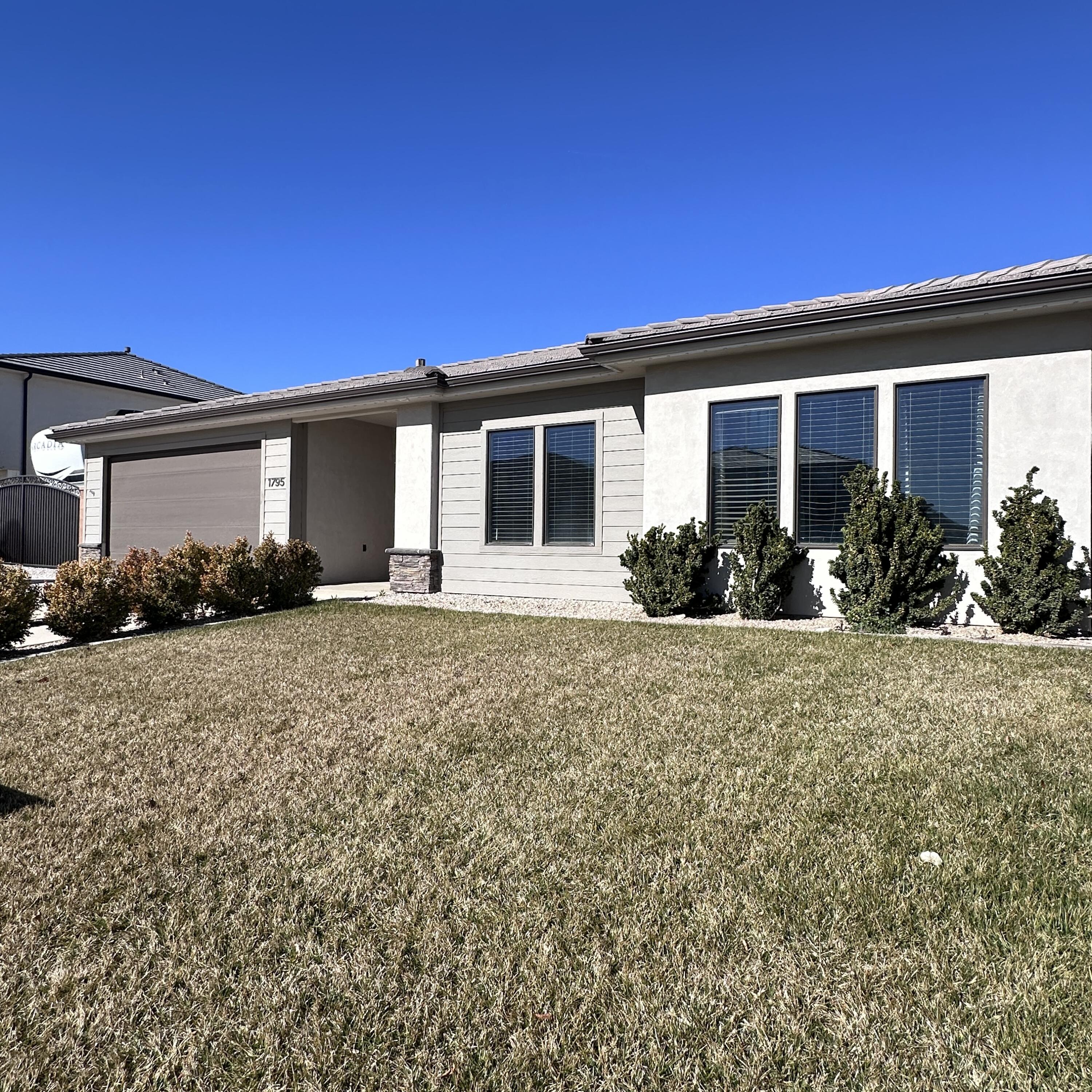 SAGE CANYON - Residential