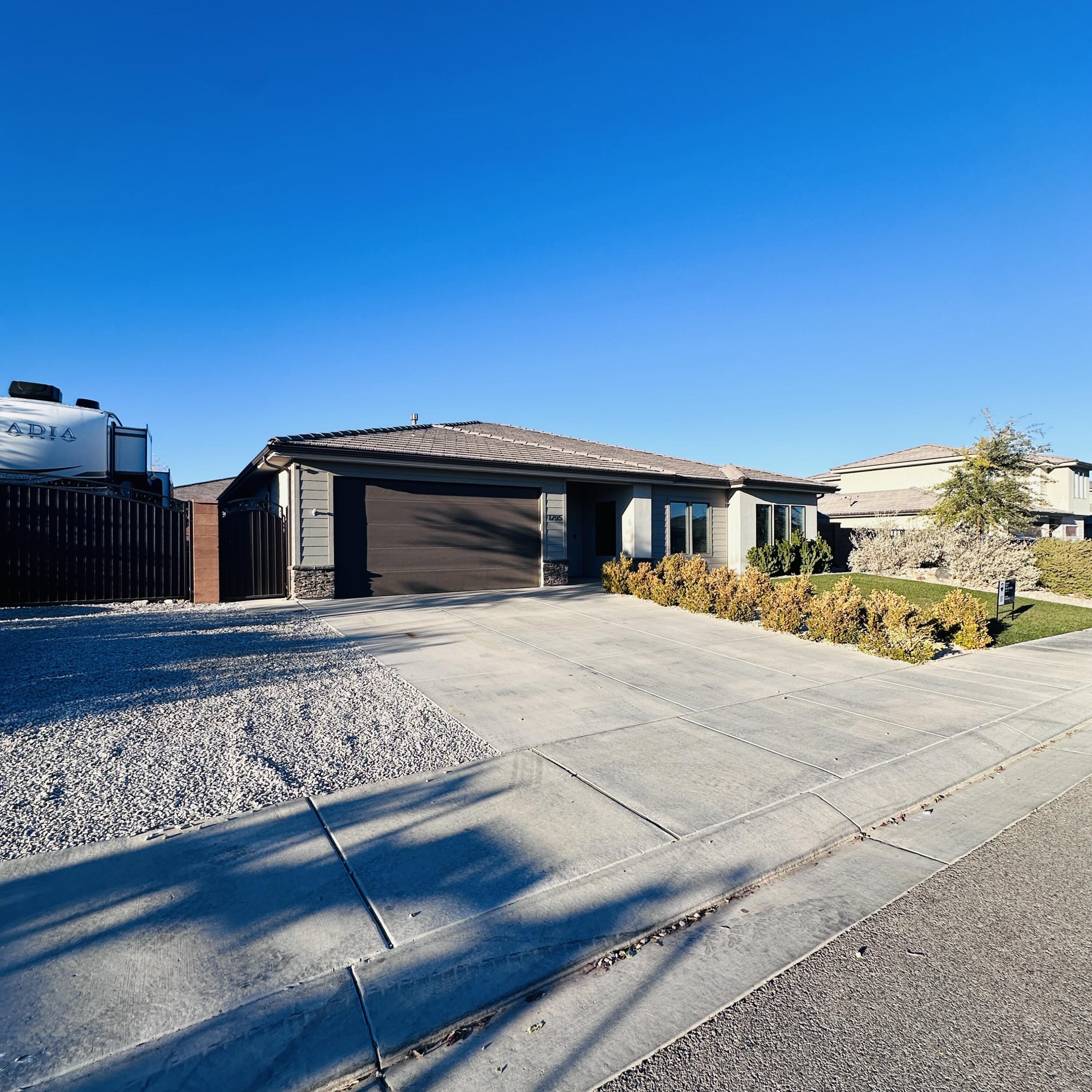 SAGE CANYON - Residential