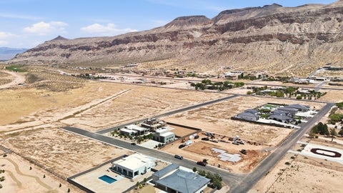 Tiny photo for 1297 W 4300 S, Hurricane, UT 84737 (MLS # 26-273385)