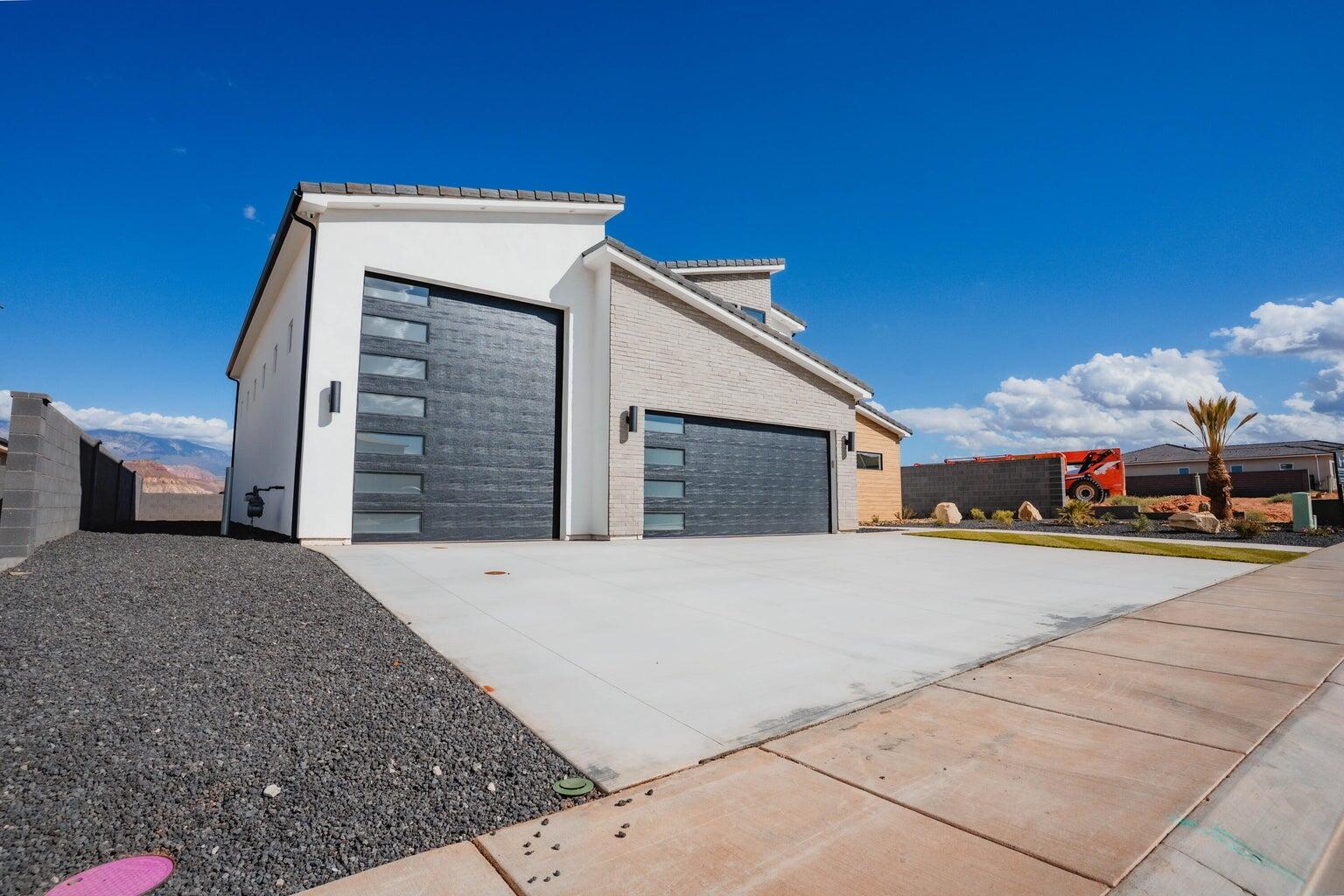 SAND HOLLOW VILLAGE - Residential