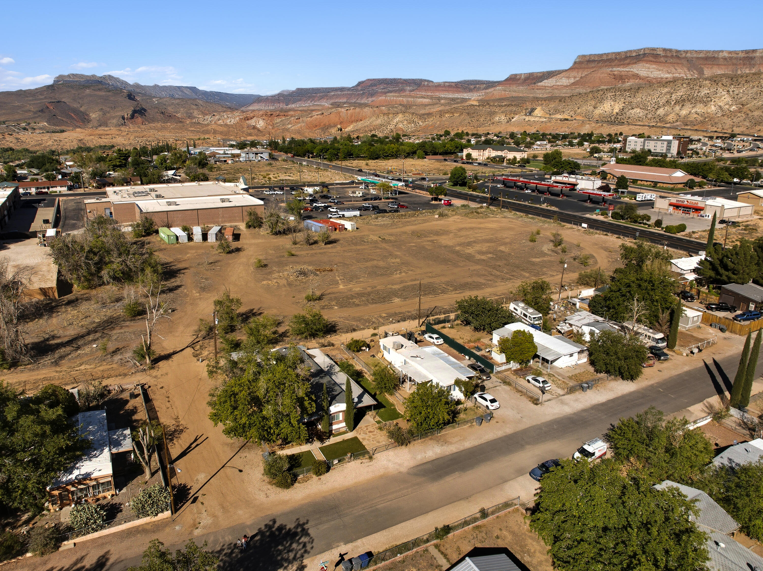 ORAL D & MINNIE E STOWELL - Residential