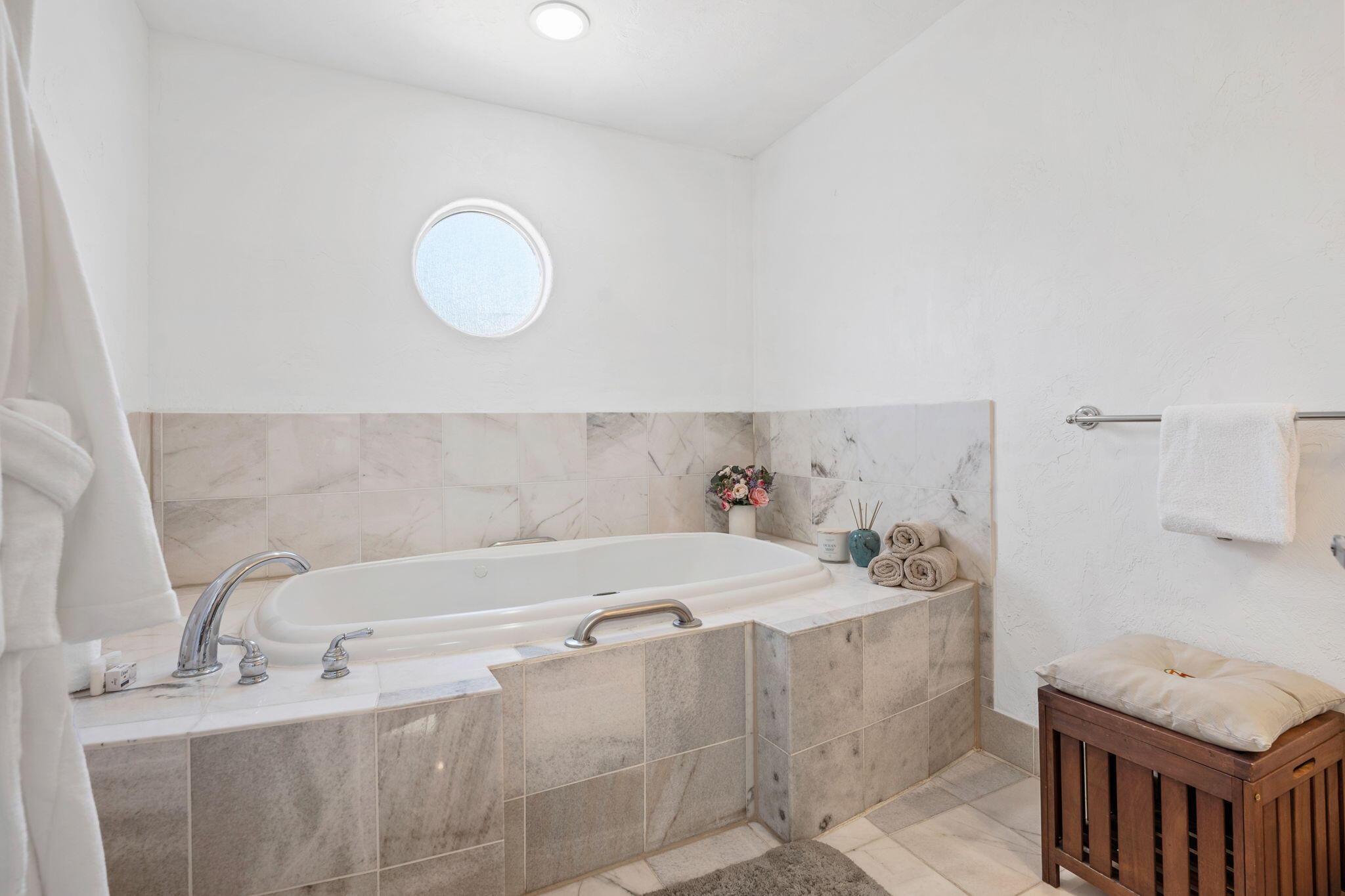 AMIRA AT GREEN VALLEY - Residential