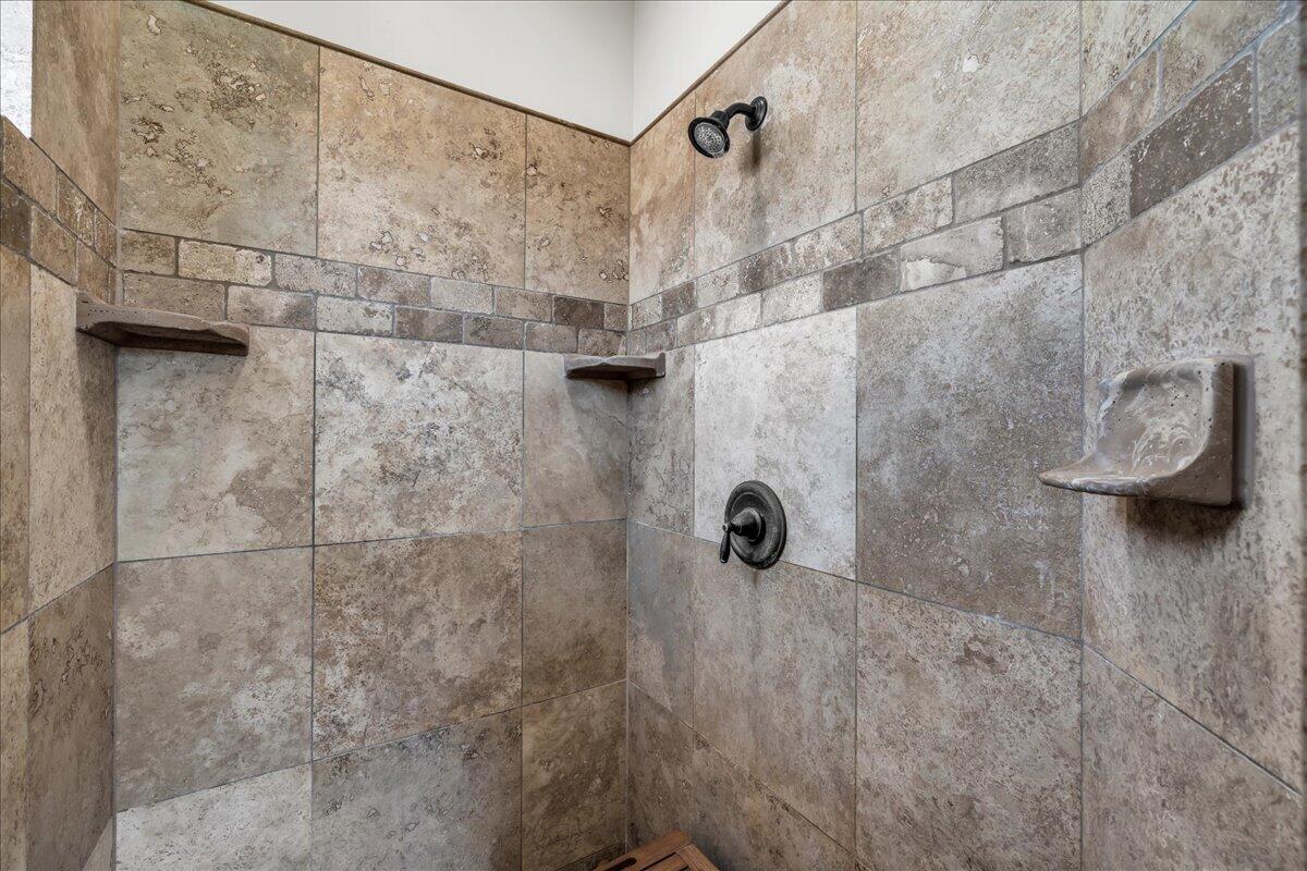 BRIDLE GATE ESTATES - Residential