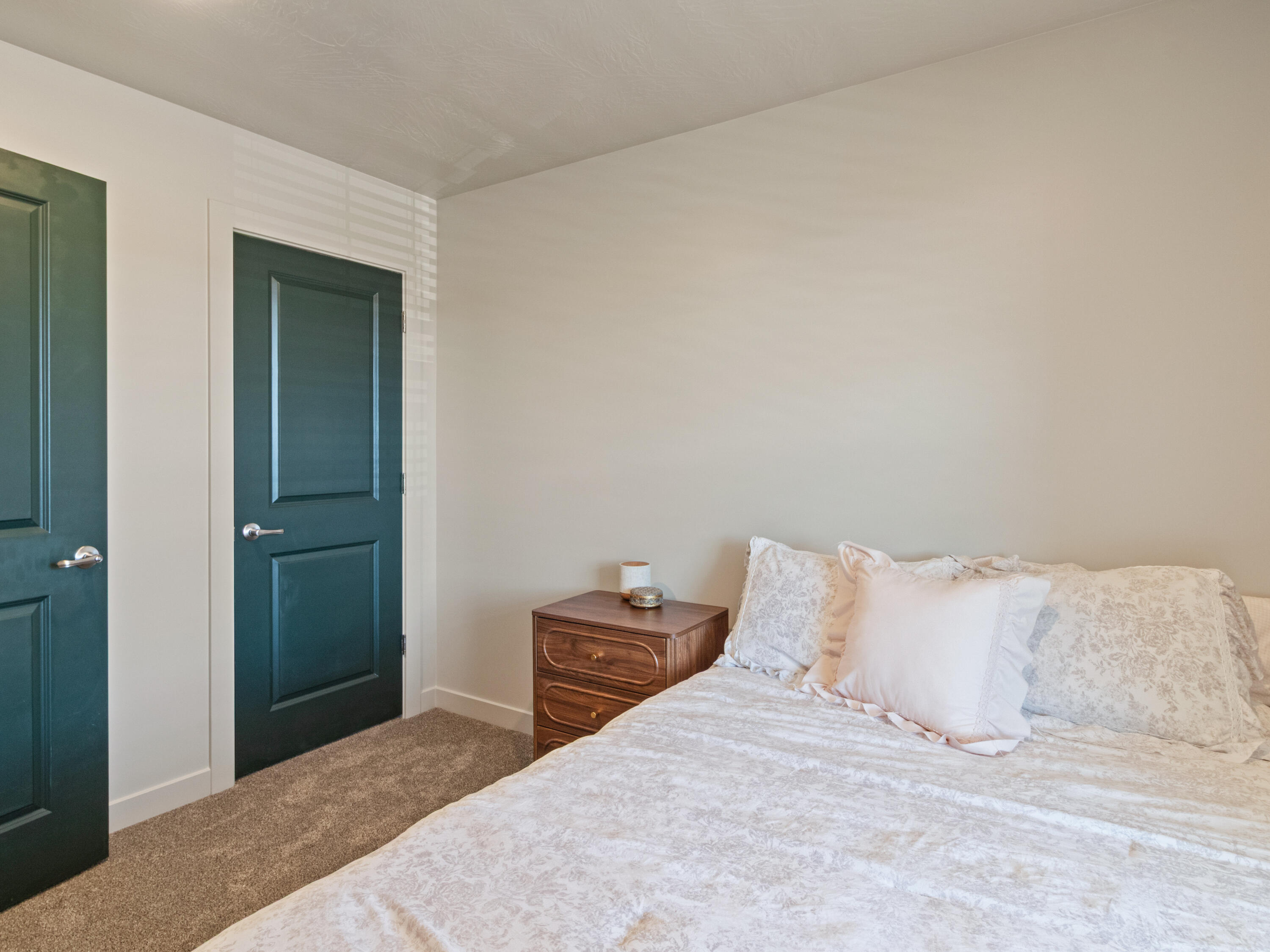 LONE ROCK CONDOS - Residential