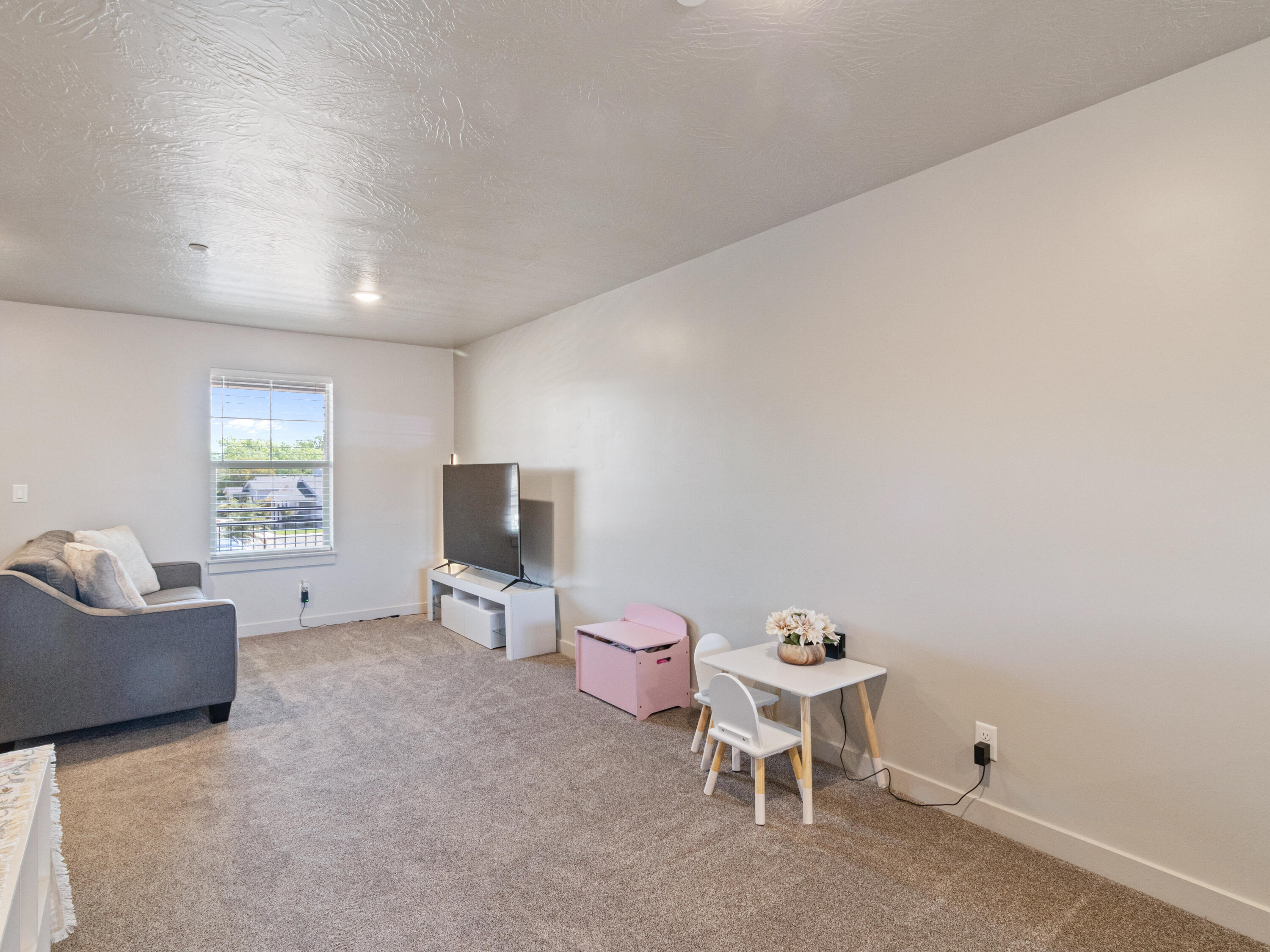 LONE ROCK CONDOS - Residential