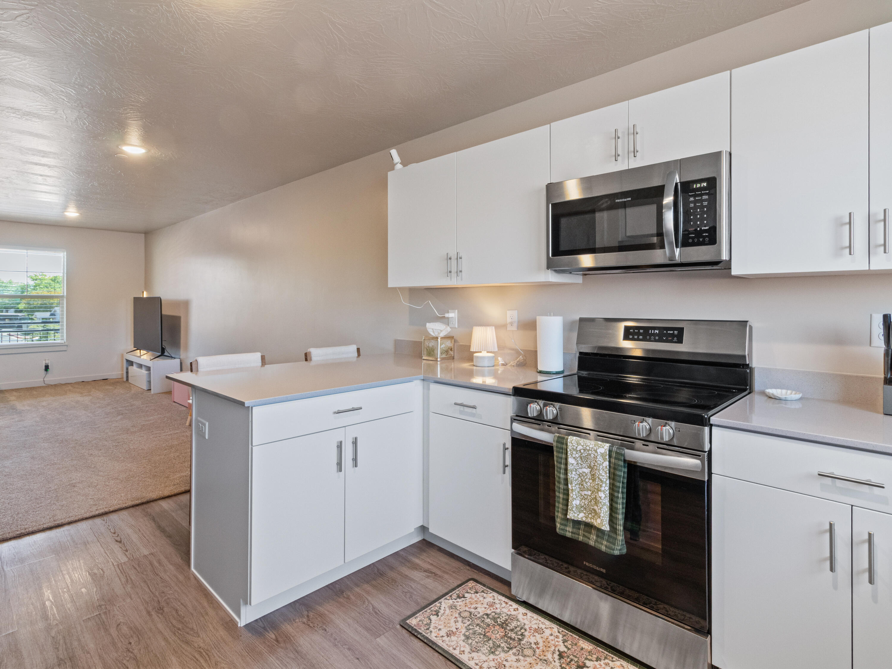 LONE ROCK CONDOS - Residential