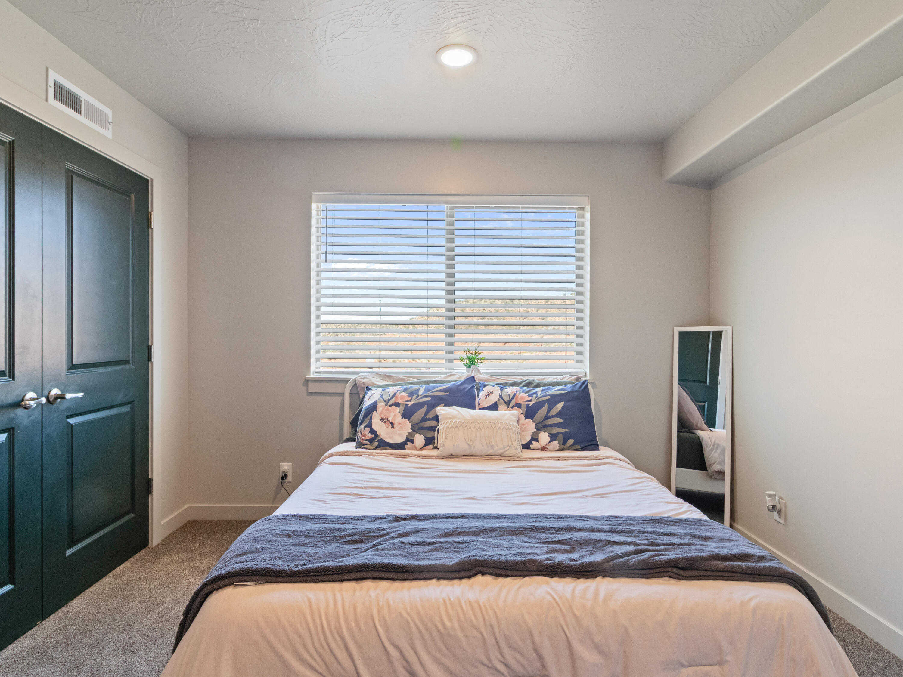 LONE ROCK CONDOS - Residential