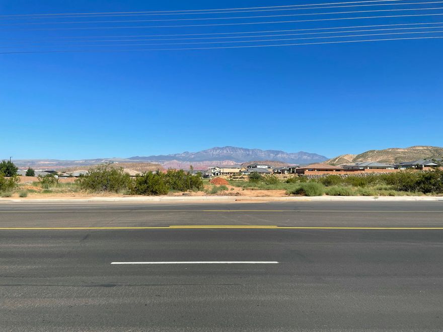 Perfect location with easy access to shopping, schools & Sand Hollow. Spectacular view of Pine Mountain. Preliminary approval for 13 lots. Soil report &  platt available. Horse privileges.