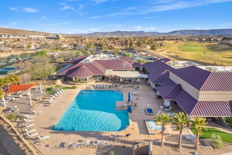 Tiny photo for 1587 W WHITESTONE DR, Saint George, UT 84790 (MLS # 26-273646)
