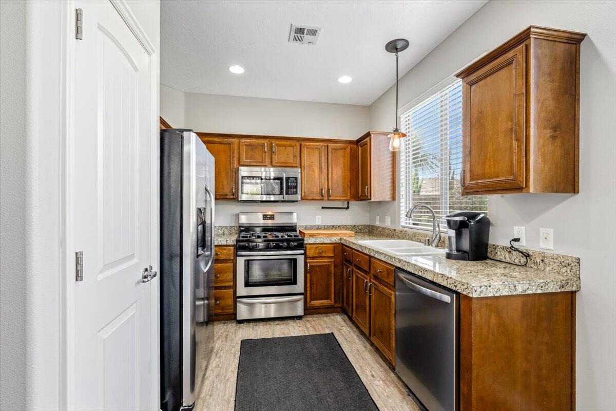 HIGHLAND PARK AT THE CORAL CANYON - Residential