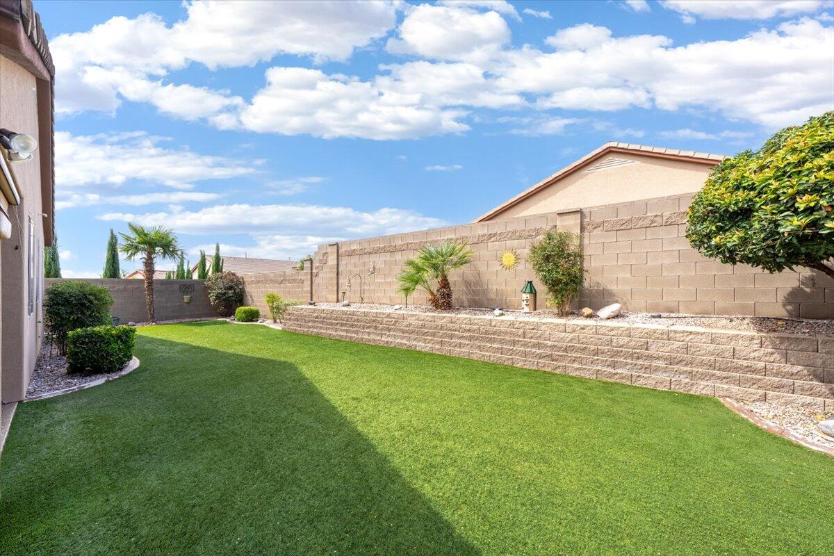 HIGHLAND PARK AT THE CORAL CANYON - Residential