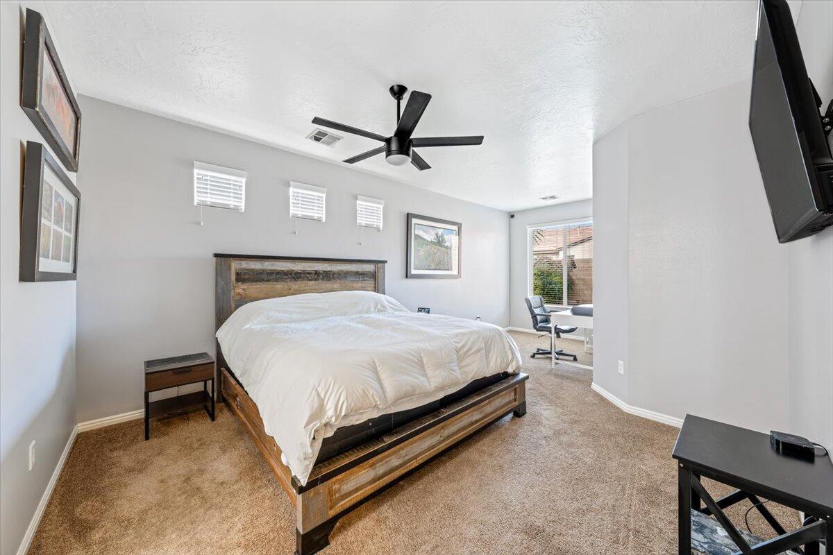 HIGHLAND PARK AT THE CORAL CANYON - Residential