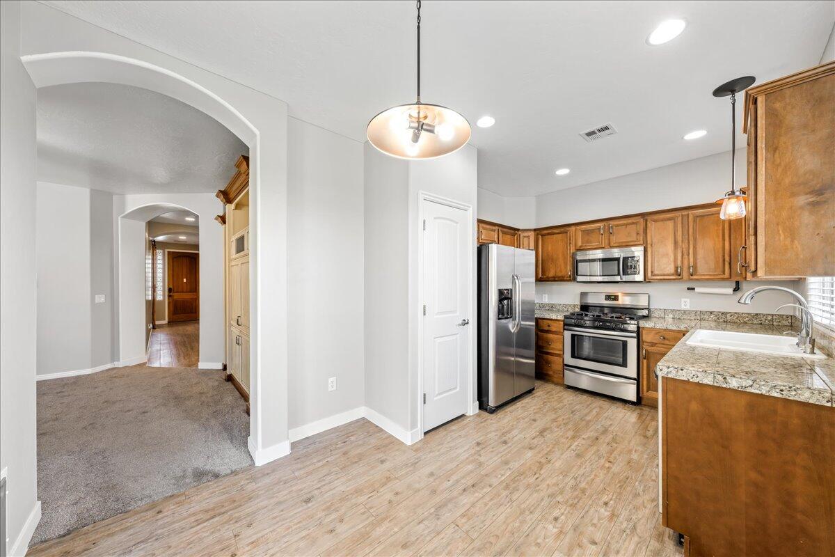 HIGHLAND PARK AT THE CORAL CANYON - Residential