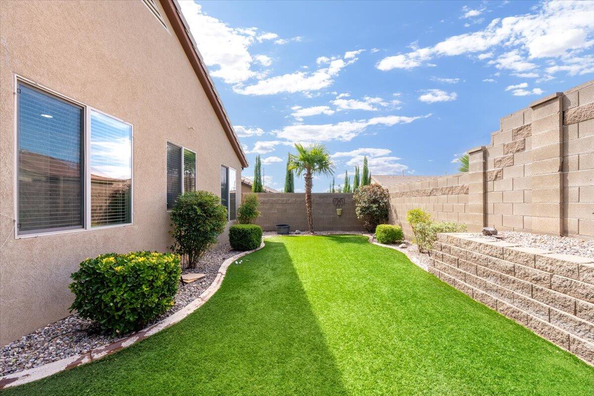 HIGHLAND PARK AT THE CORAL CANYON - Residential