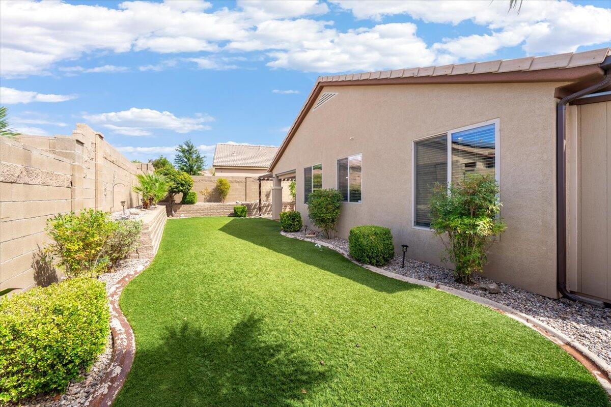 HIGHLAND PARK AT THE CORAL CANYON - Residential