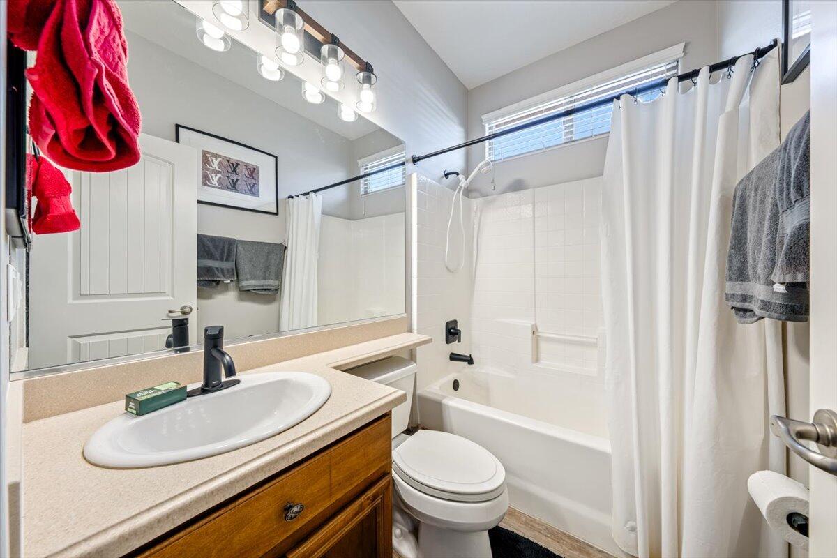 HIGHLAND PARK AT THE CORAL CANYON - Residential