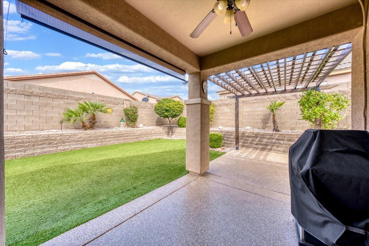 HIGHLAND PARK AT THE CORAL CANYON - Residential