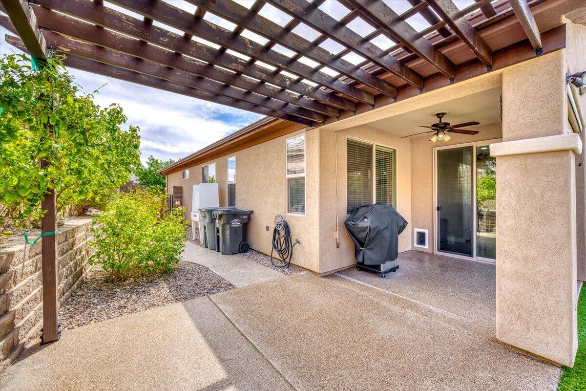 HIGHLAND PARK AT THE CORAL CANYON - Residential