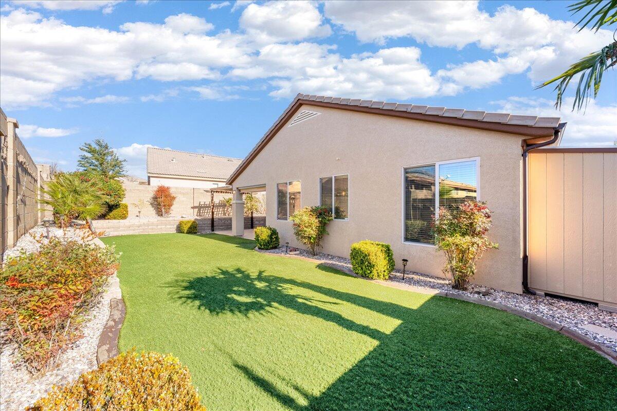 HIGHLAND PARK AT THE CORAL CANYON - Residential