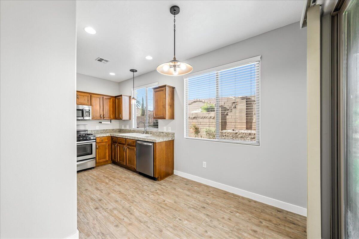 HIGHLAND PARK AT THE CORAL CANYON - Residential