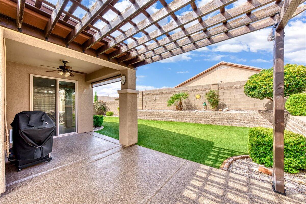 HIGHLAND PARK AT THE CORAL CANYON - Residential