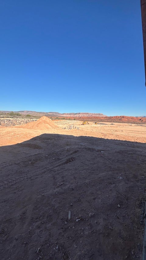 Tiny photo for 594 N Silver Cliffs DR, Leeds, UT 84746 (MLS # 26-277034)