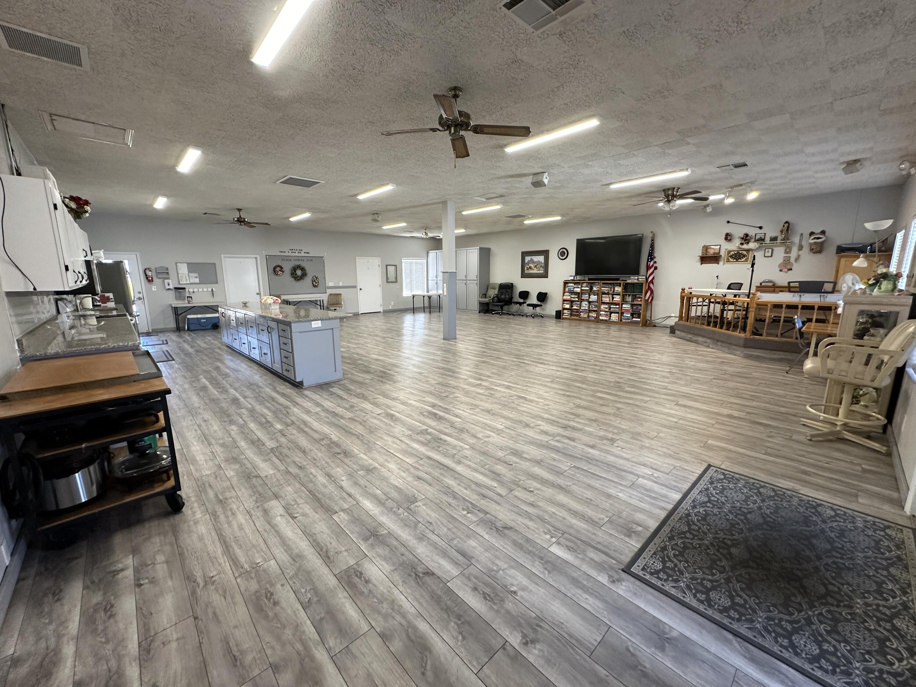 DIXIE DOWNS RV RESORT - Residential