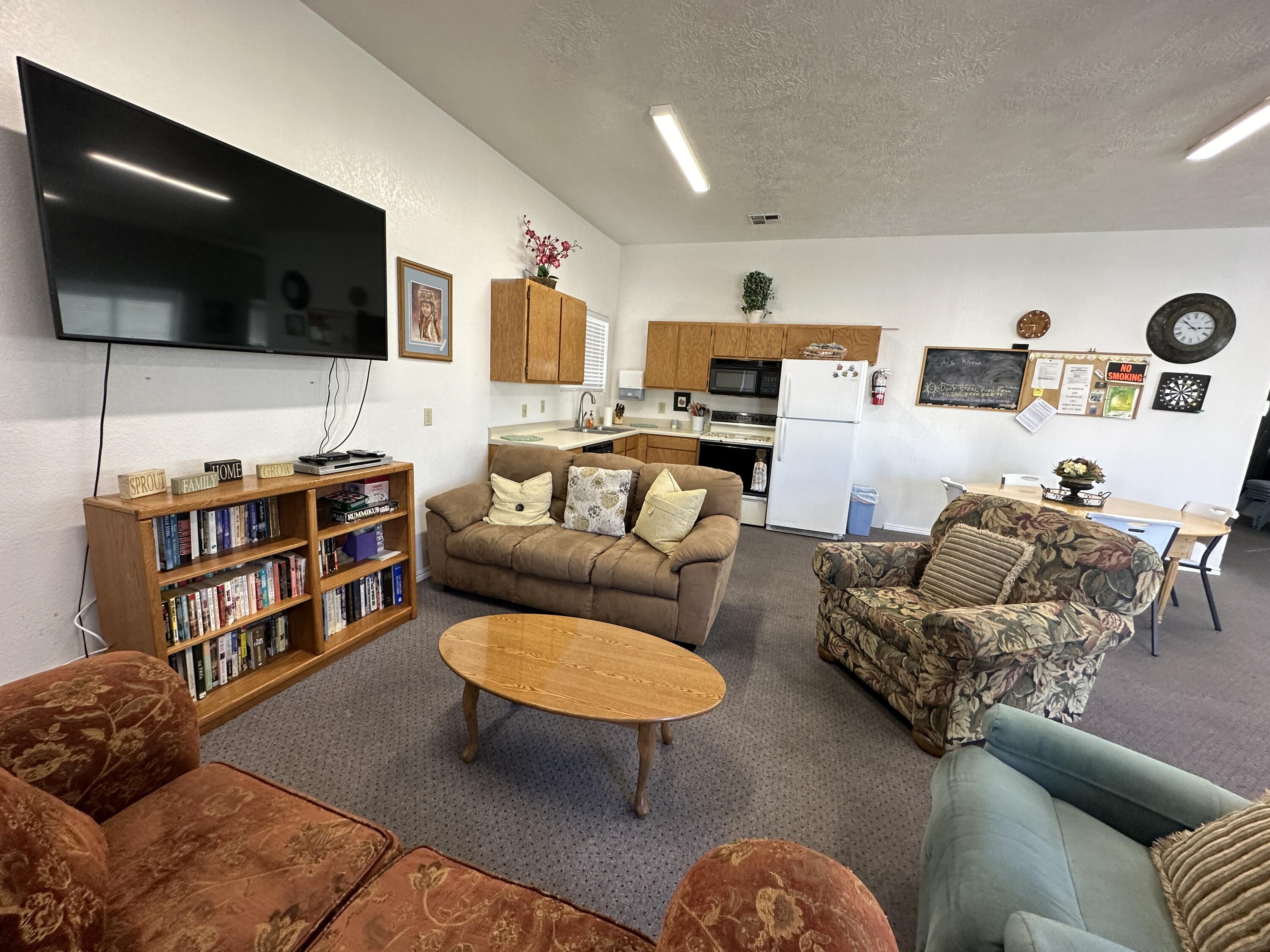 DIXIE DOWNS RV RESORT - Residential