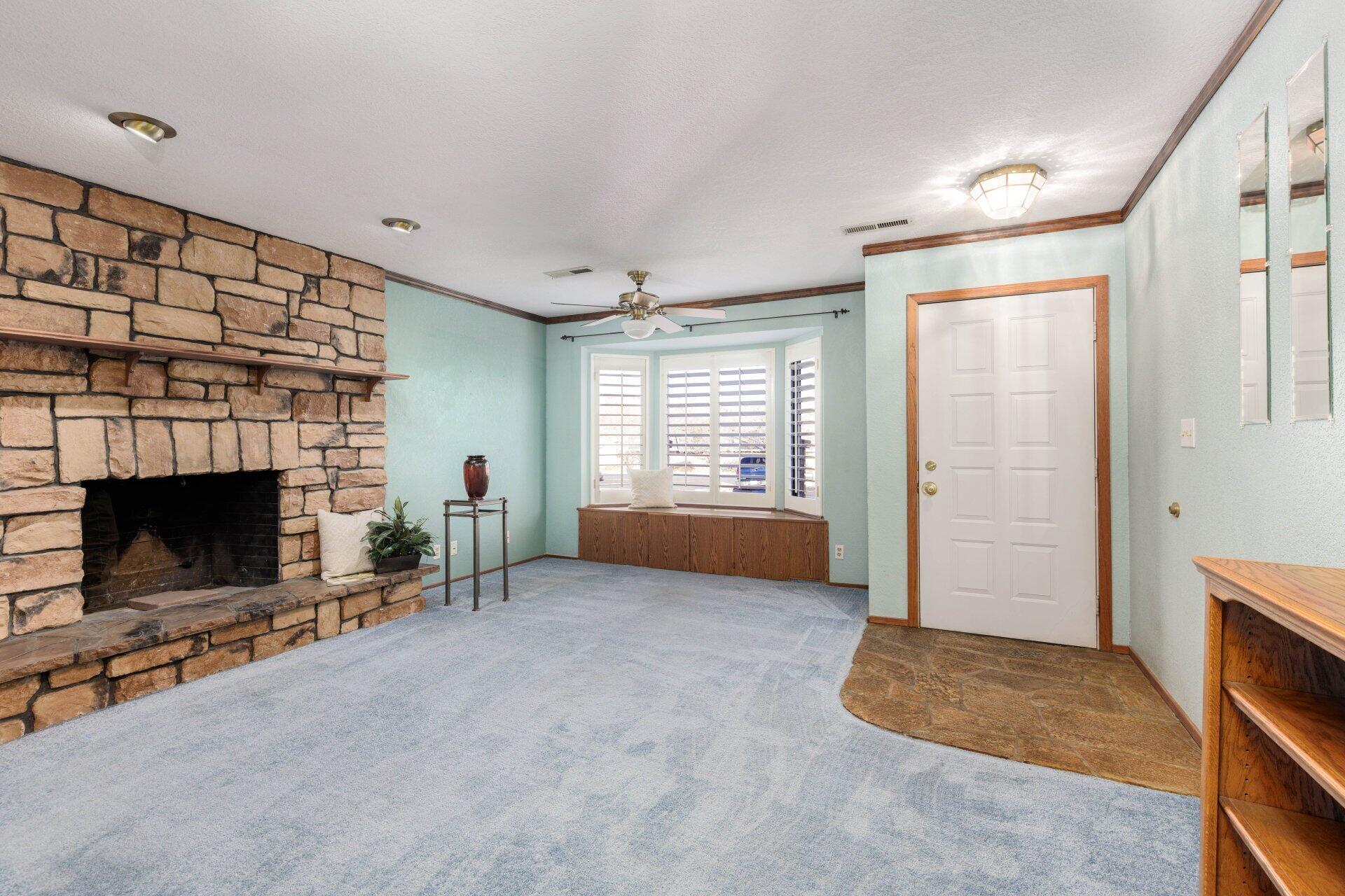 BLOOMINGTON KNOLLS TOWNHOMES - Residential