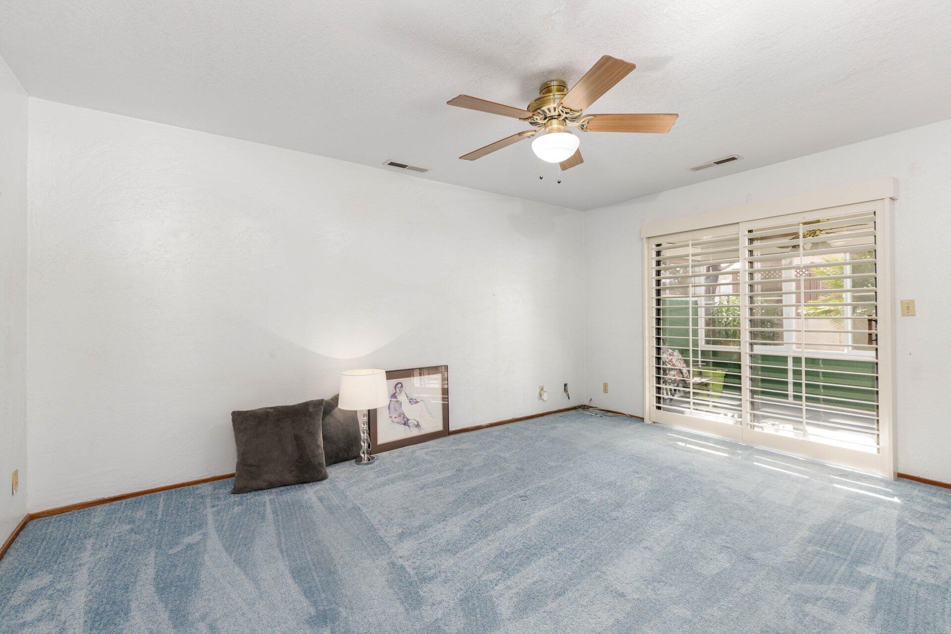 BLOOMINGTON KNOLLS TOWNHOMES - Residential