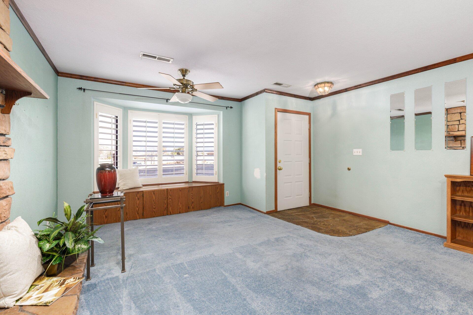 BLOOMINGTON KNOLLS TOWNHOMES - Residential