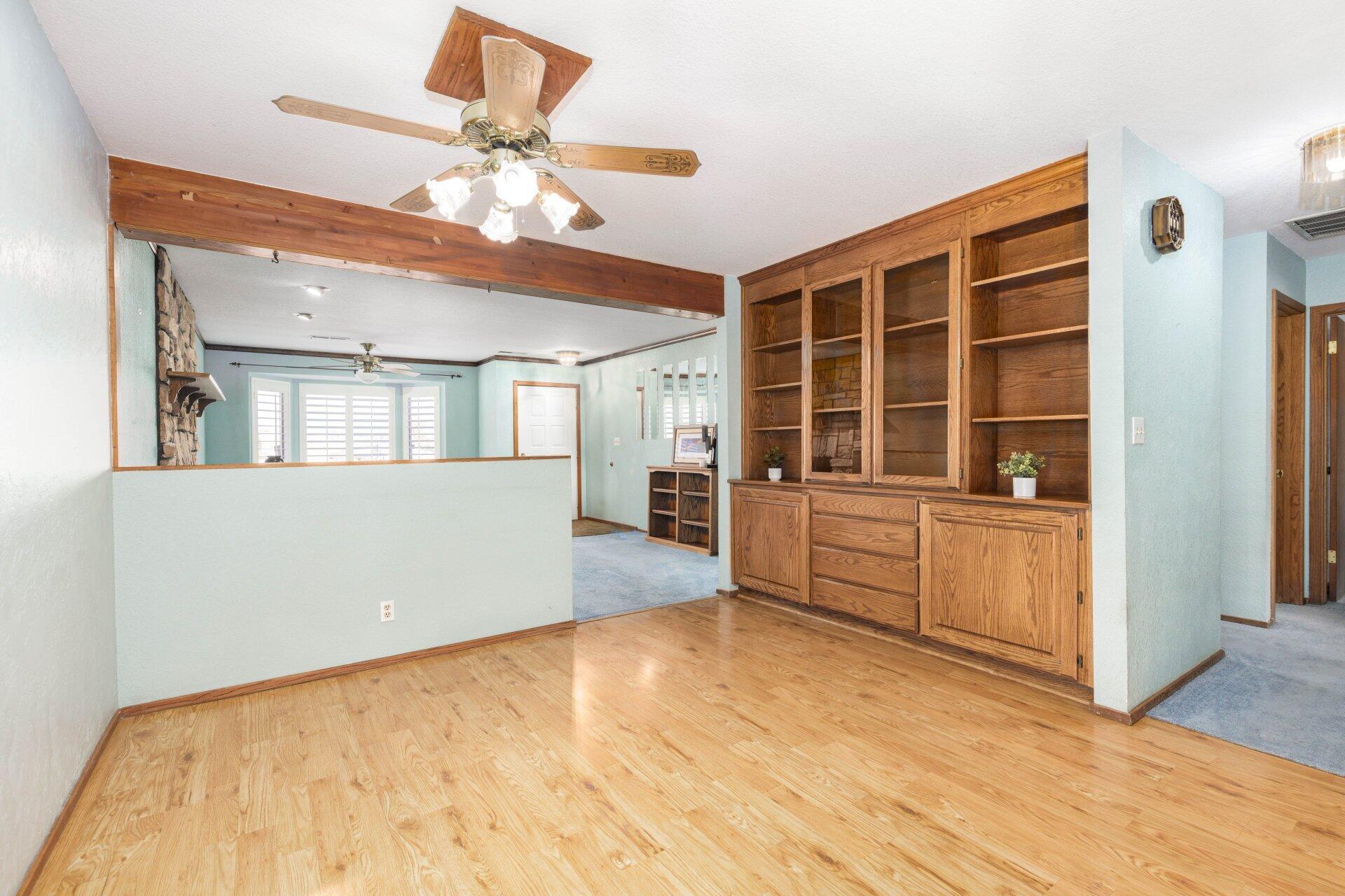 BLOOMINGTON KNOLLS TOWNHOMES - Residential