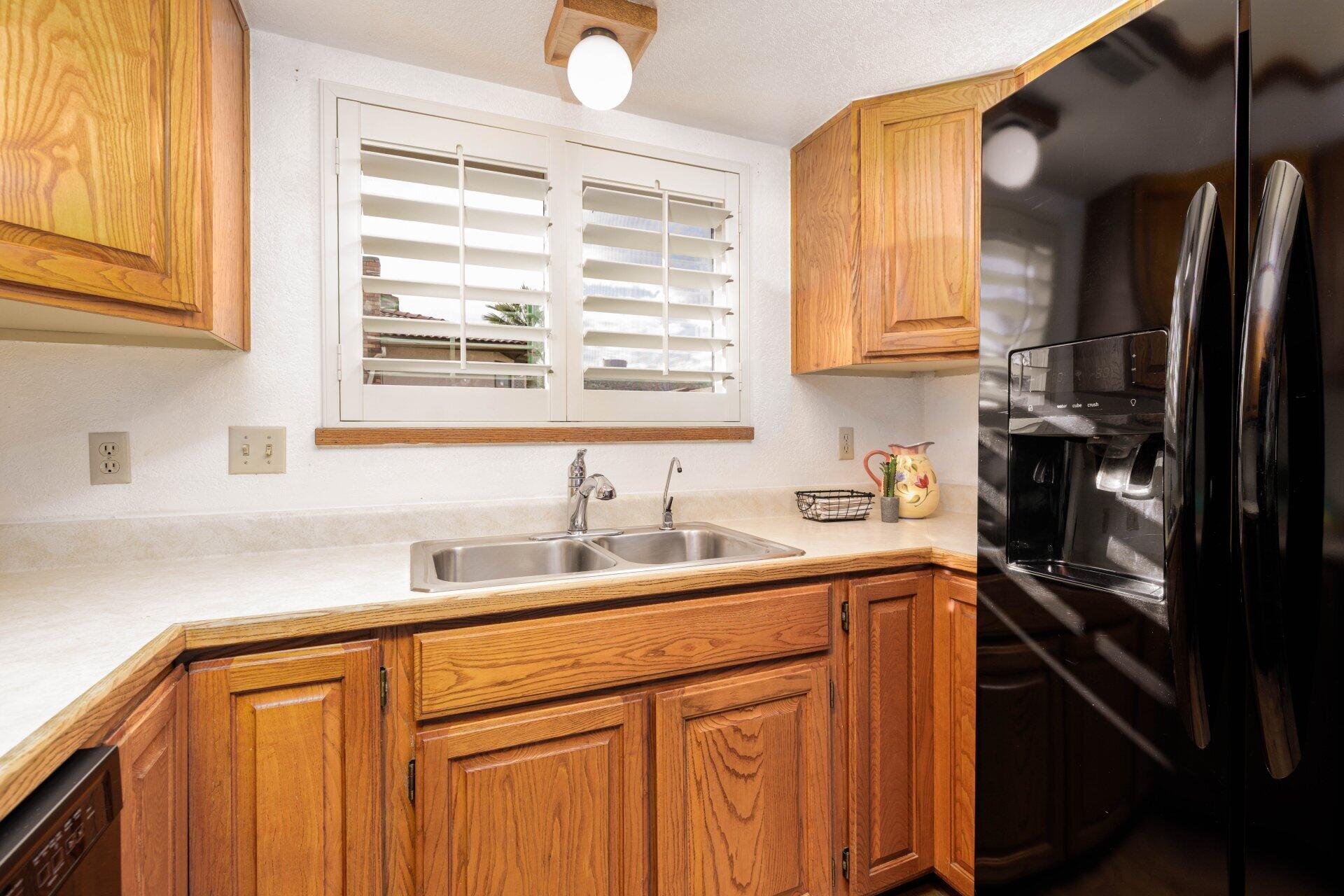 BLOOMINGTON KNOLLS TOWNHOMES - Residential