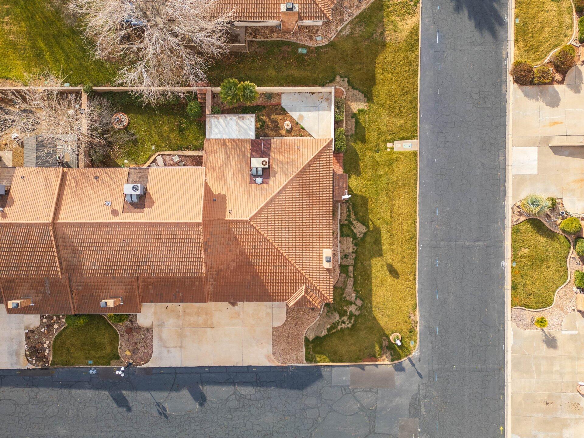 BLOOMINGTON KNOLLS TOWNHOMES - Residential