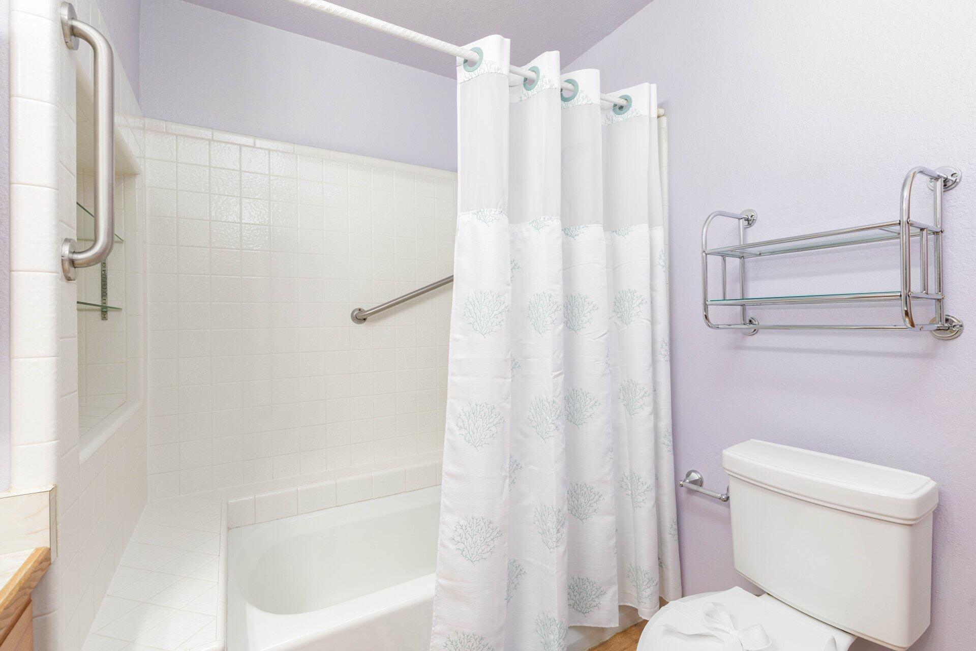 BLOOMINGTON KNOLLS TOWNHOMES - Residential