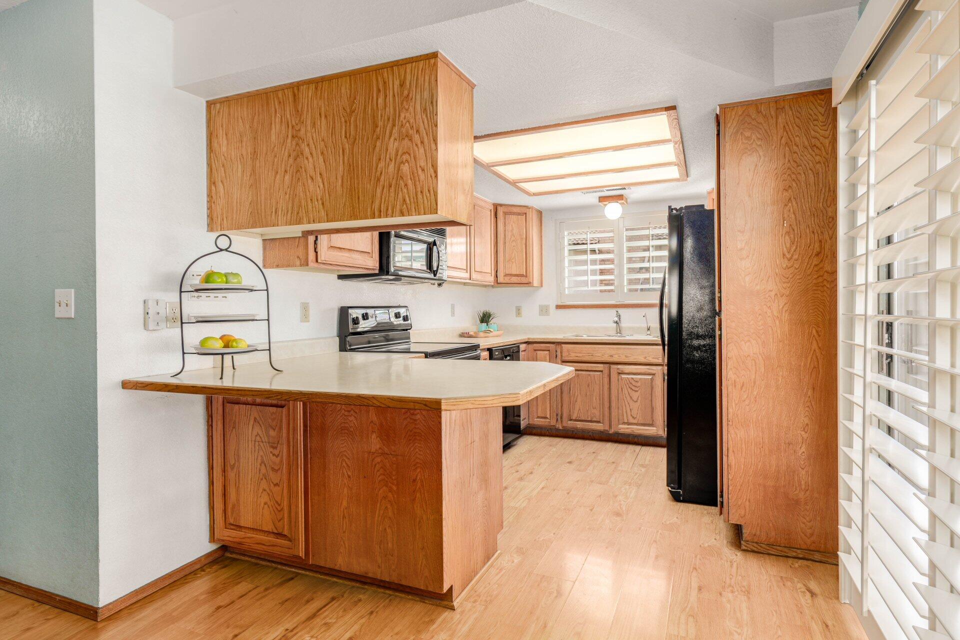 BLOOMINGTON KNOLLS TOWNHOMES - Residential