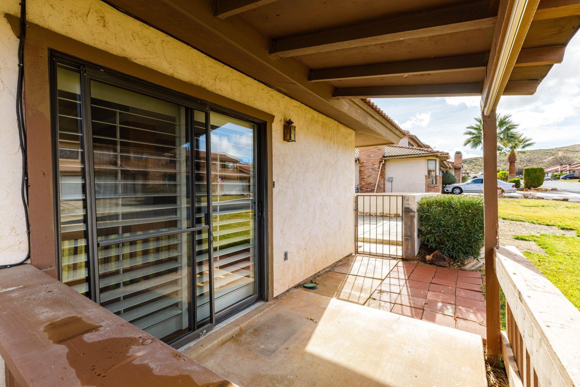 BLOOMINGTON KNOLLS TOWNHOMES - Residential