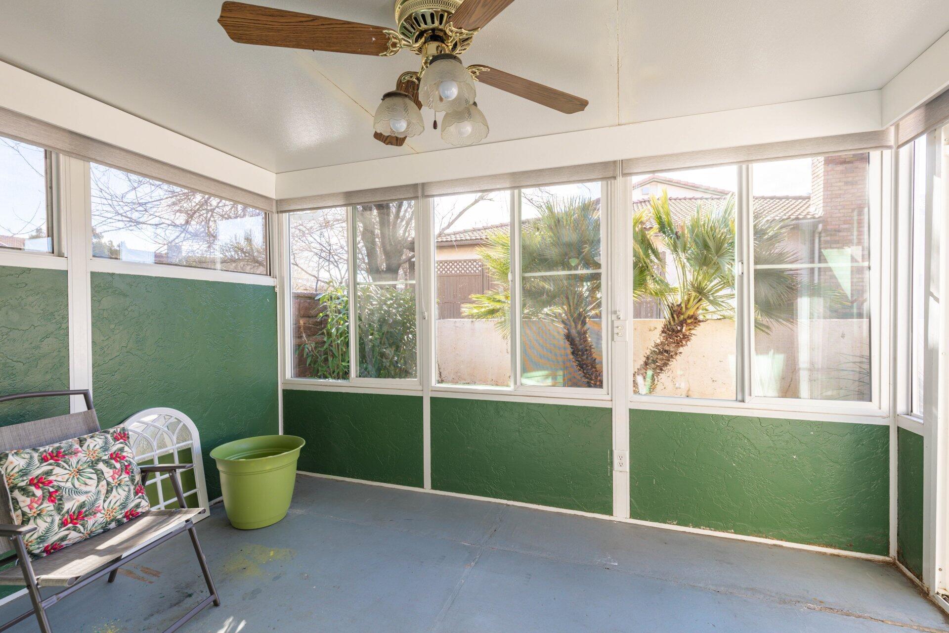 BLOOMINGTON KNOLLS TOWNHOMES - Residential