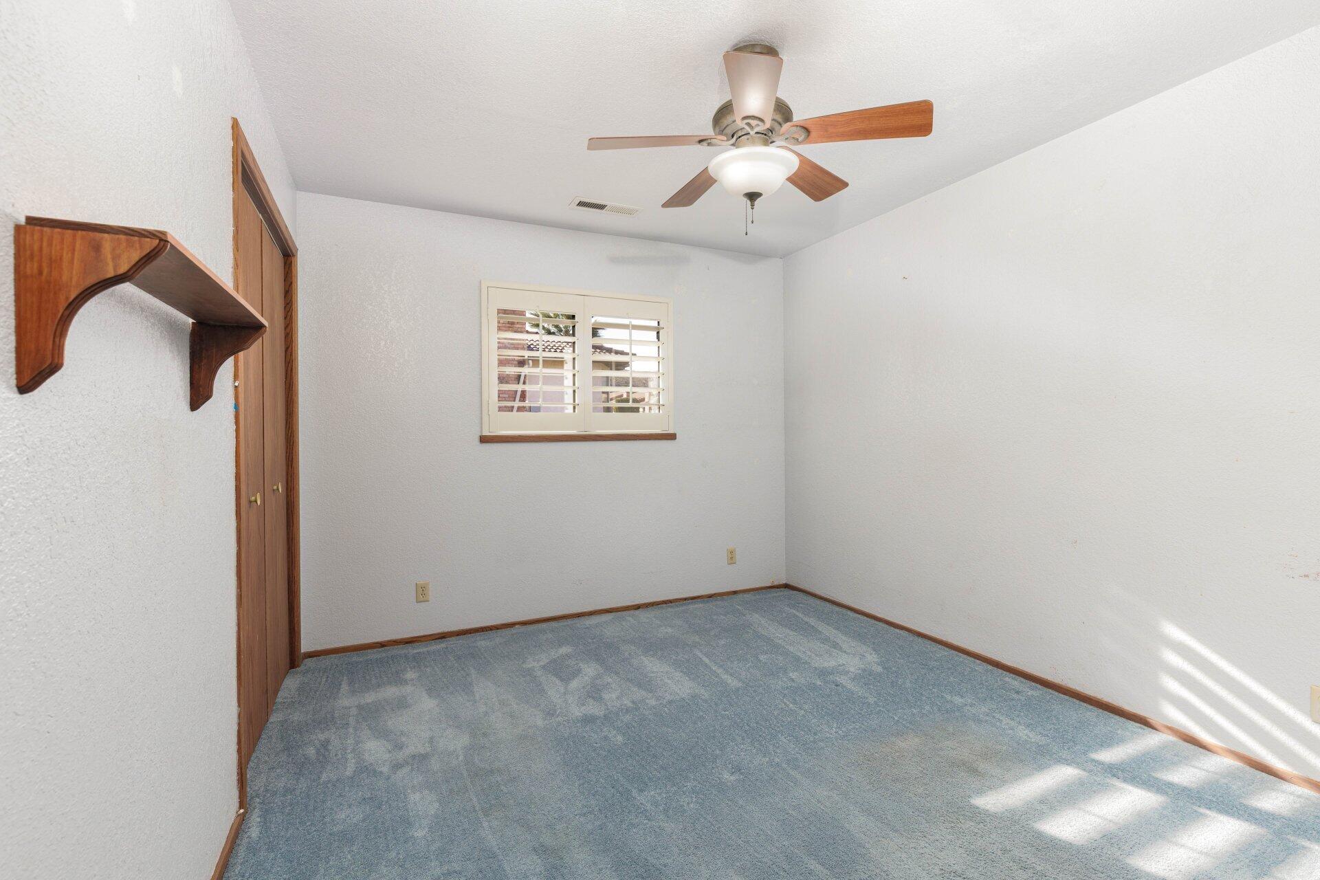 BLOOMINGTON KNOLLS TOWNHOMES - Residential