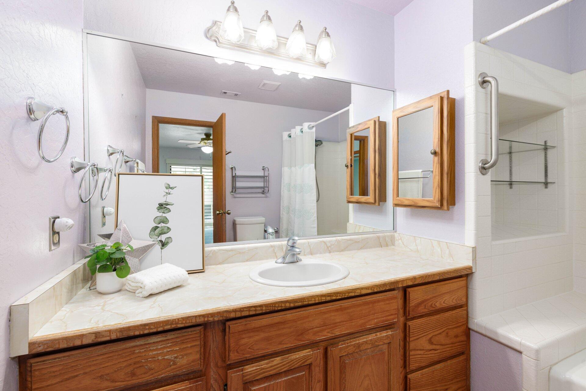 BLOOMINGTON KNOLLS TOWNHOMES - Residential