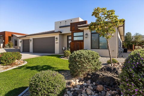 Photo of 3070 E Photinia DR, Saint George, UT 84790 (MLS # 26-277152)