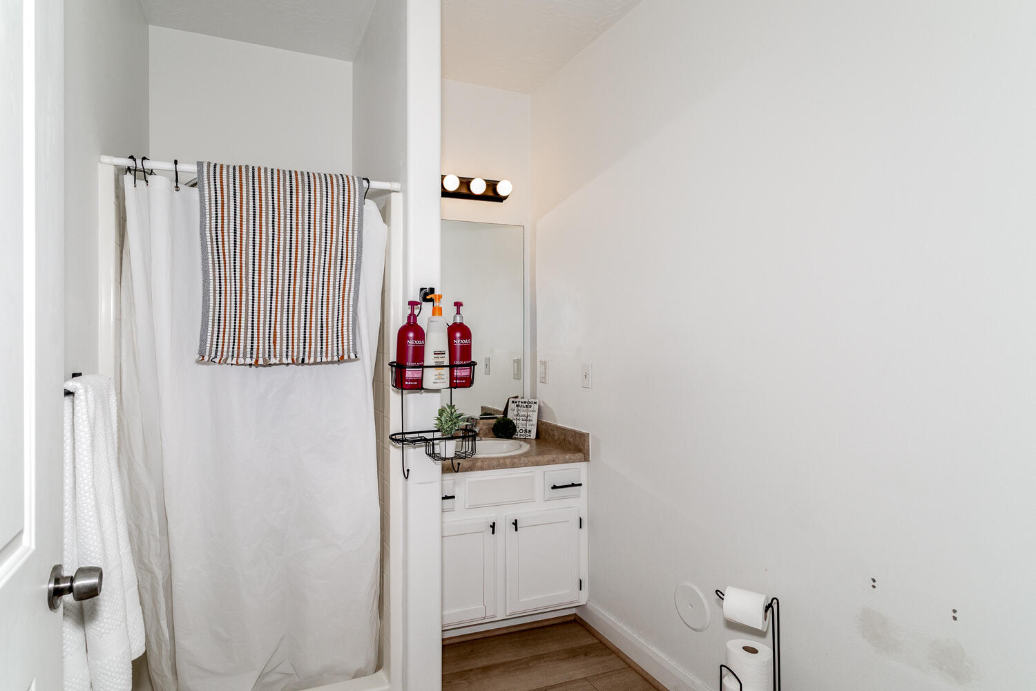 LA VENITA CONDOS - Residential