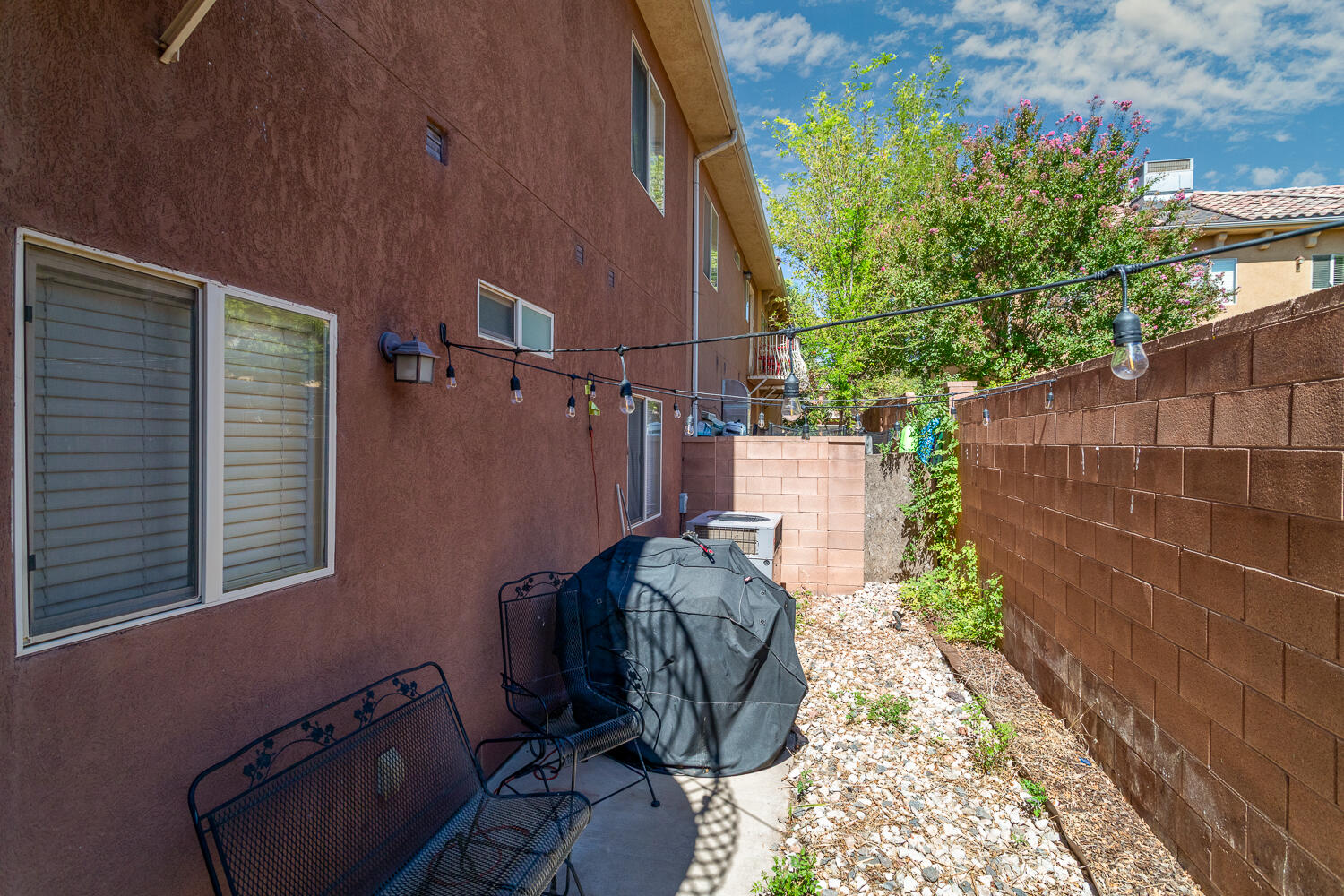 LA VENITA CONDOS - Residential