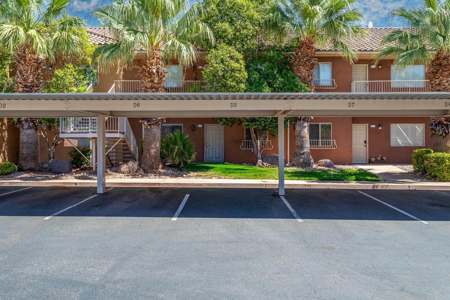 LA VENITA CONDOS - Residential