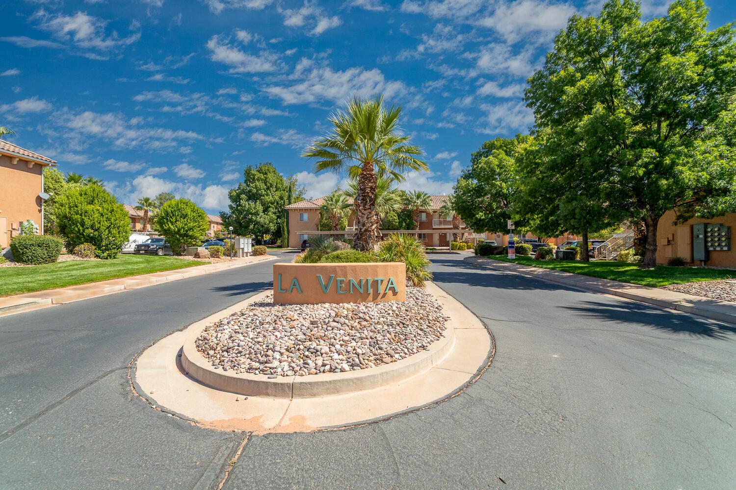 LA VENITA CONDOS - Residential