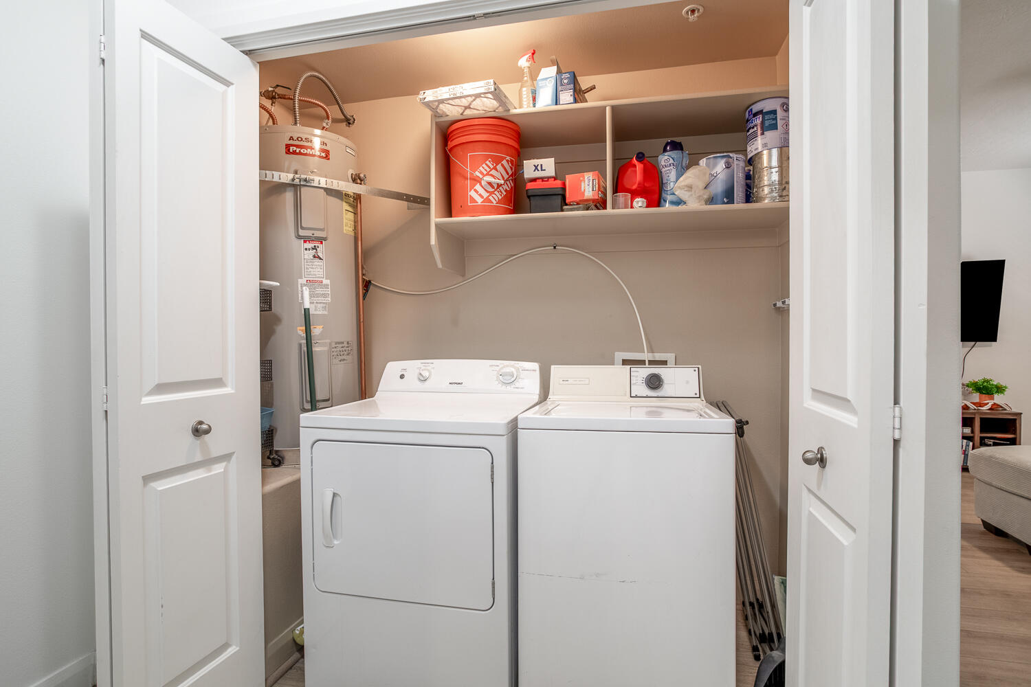 LA VENITA CONDOS - Residential