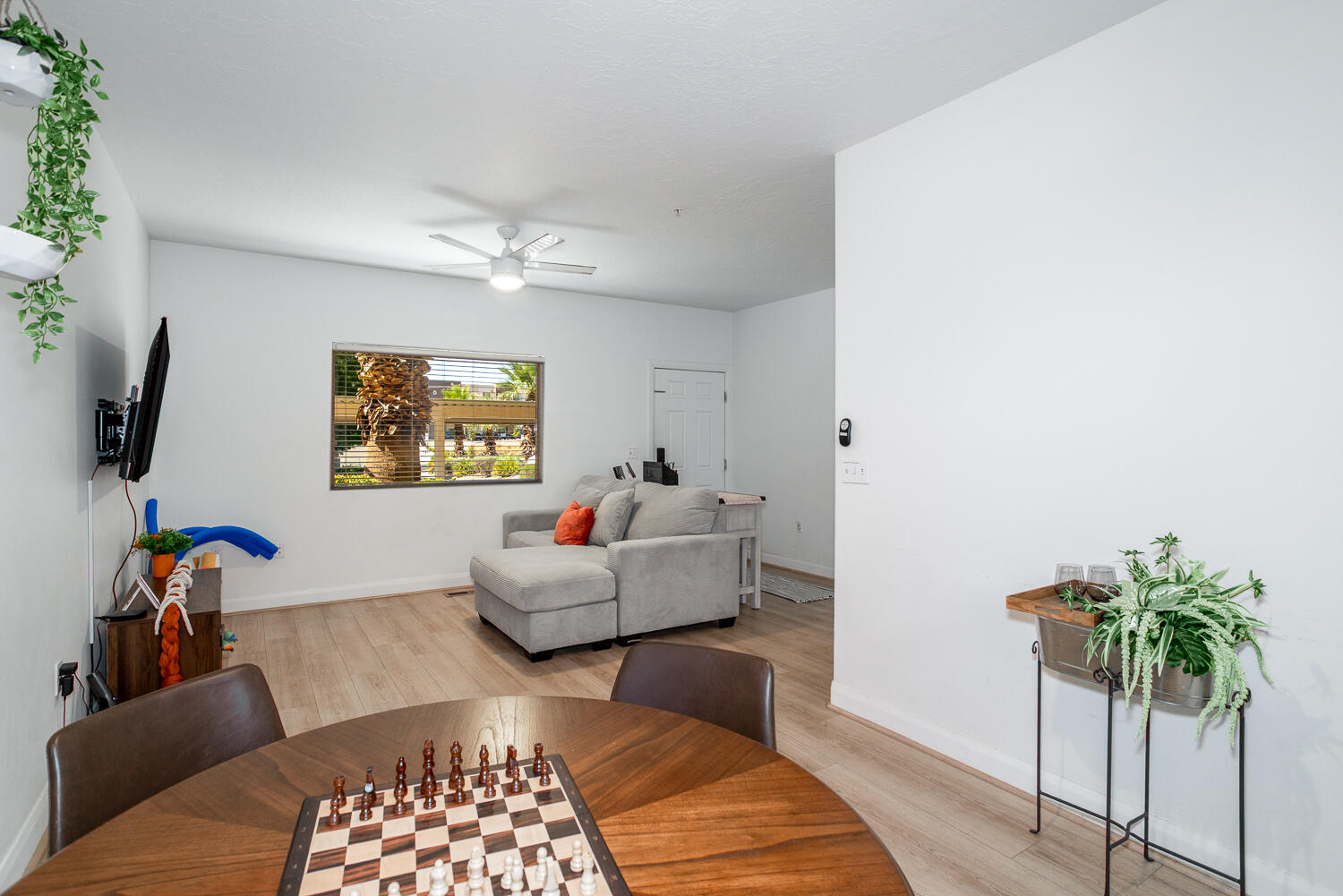 LA VENITA CONDOS - Residential